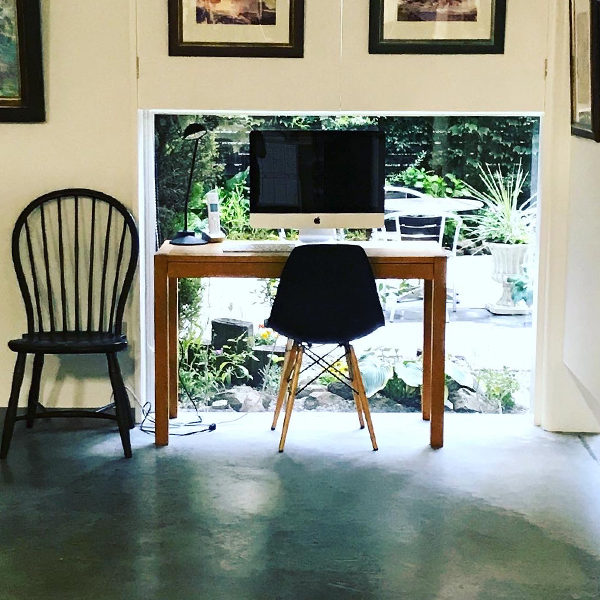 テラスを臨むギャラリー